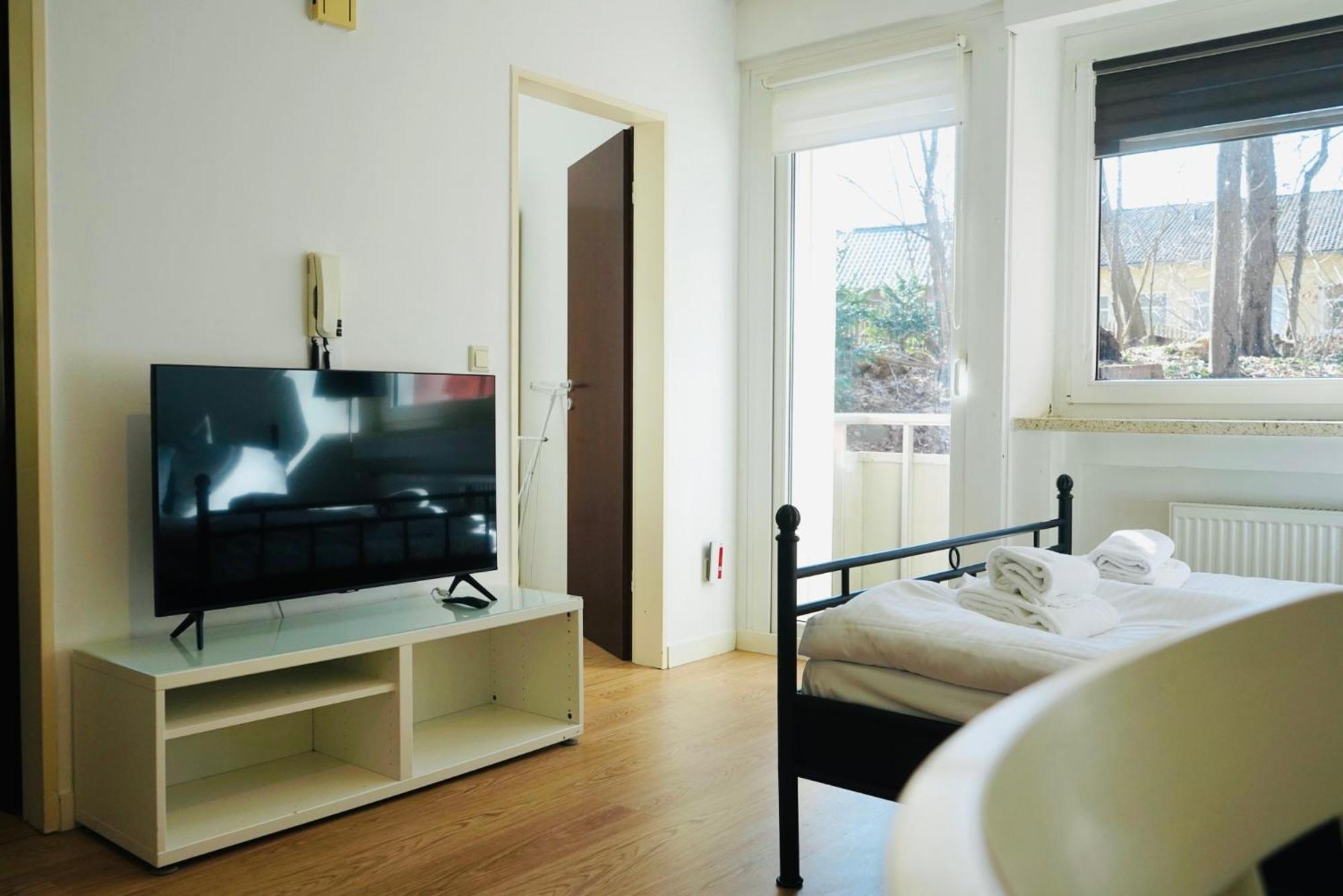 Kompaktes Apartment In Ruhiger Lage Wolfsbourg Extérieur photo